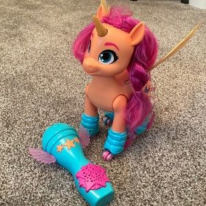 My Little Pony Skate and Sing